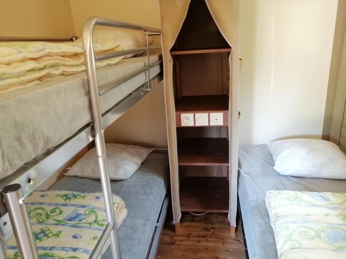 Camping Onlycamp Pierre & Sources Volvic Εξωτερικό φωτογραφία
