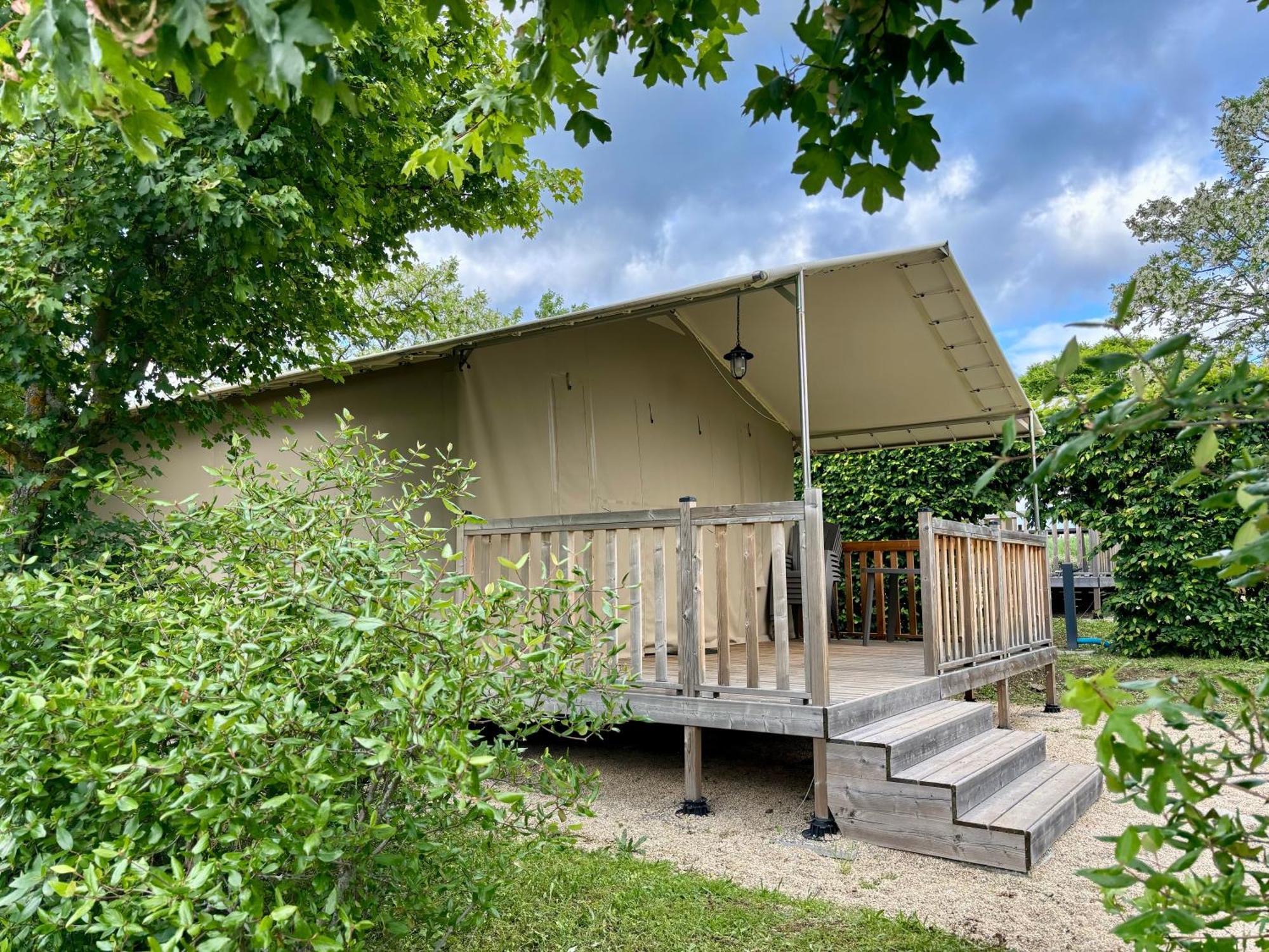 Camping Onlycamp Pierre & Sources Volvic Εξωτερικό φωτογραφία